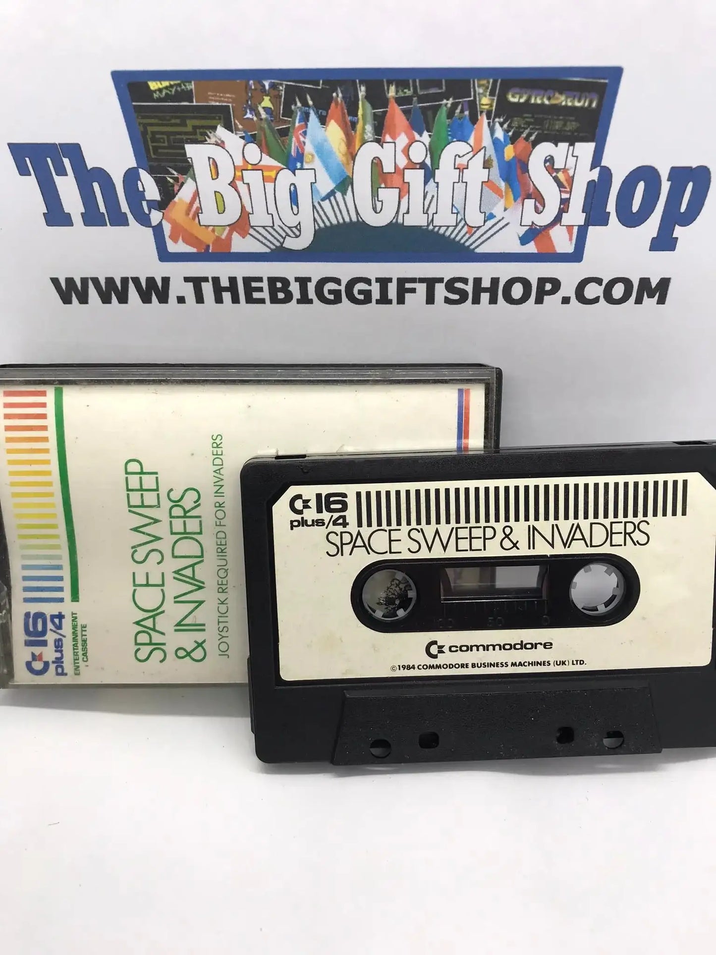 Space Sweep and Invaders, Commodore Game for C16, plus/4. Magretro