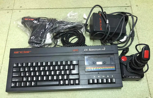 Vintage Sinclair ZX Spectrum Plus2 +2 128k Black with Light Gun UK PAL Magretro