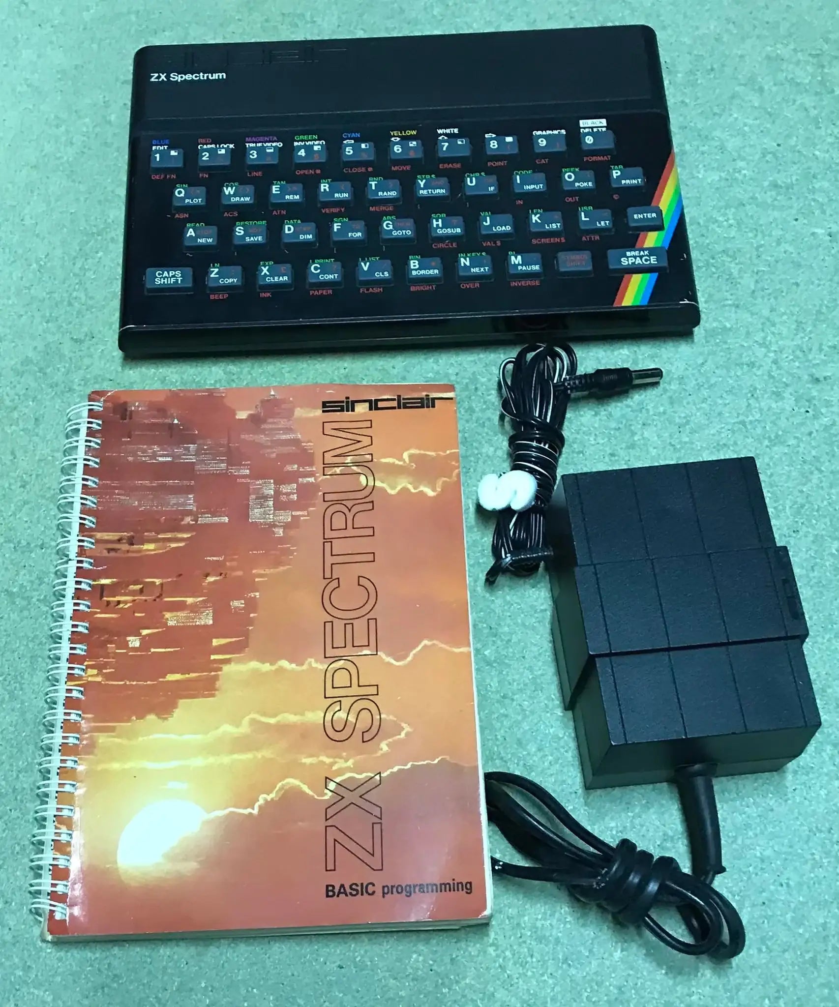 Vintage Sinclair ZX Spectrum 48k UK PAL Magretro