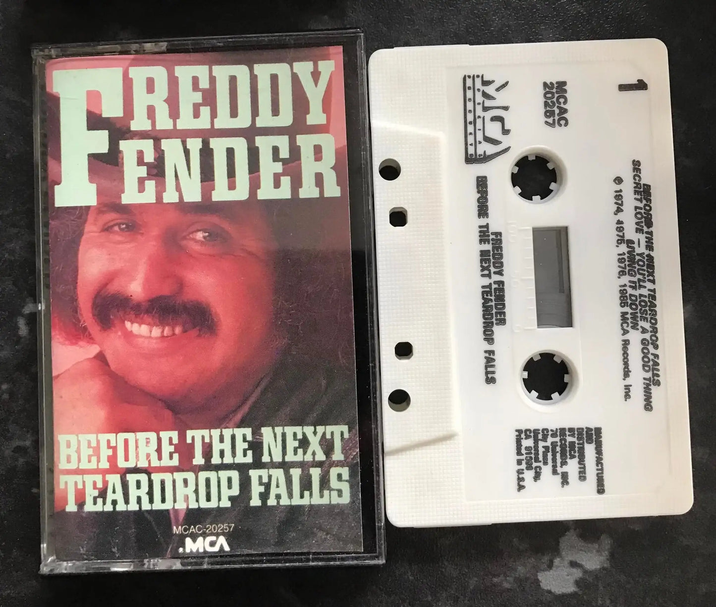 Freddy Fender, Before the Next Teardrop Falls Album, MCA, mcac-20257 Magretro