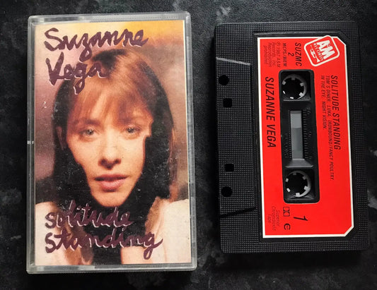 Suzanne Vega, Solitude Standing album, A&M Records,SUZMC 2, 397135-4 Magretro