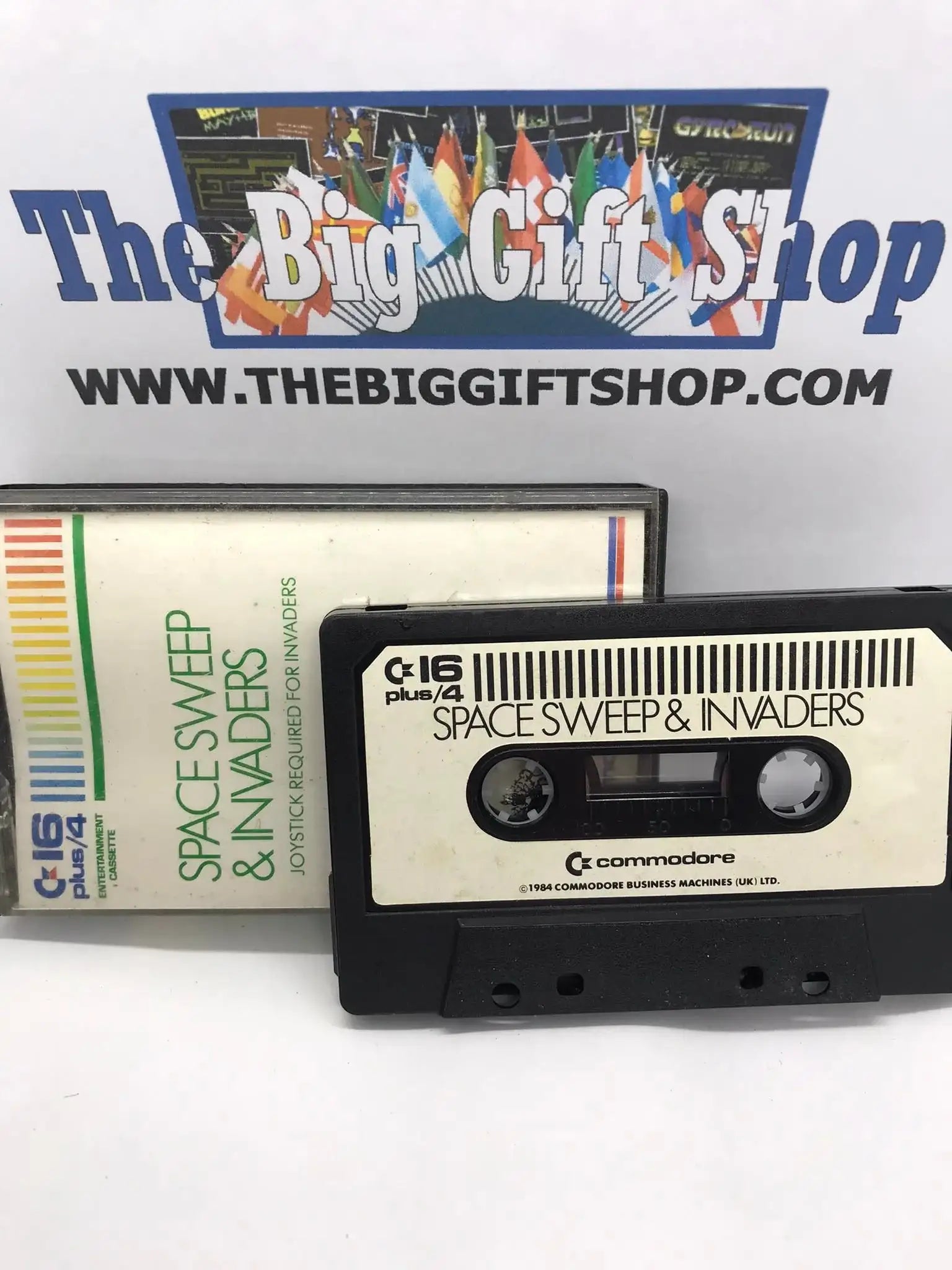 Space Sweep and Invaders, Commodore Game for C16, plus/4. Magretro