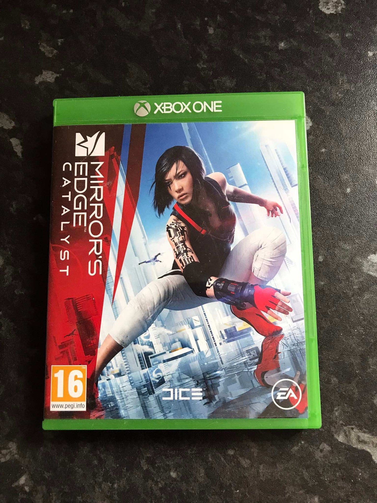 Mirrors Edge Catalyst, XBOX ONE Game Magretro