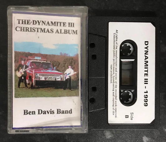 The Dynamite III Christmas Album from the Ben Davis Band, Vintage Cassette Magretro