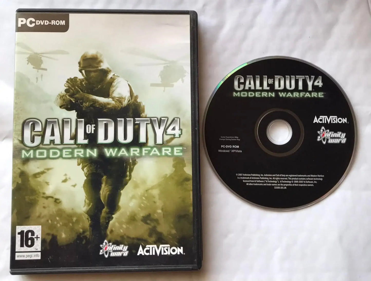 PC CD Rom Game, Call of Duty 4 Modern Warfare, by Activision Magretro