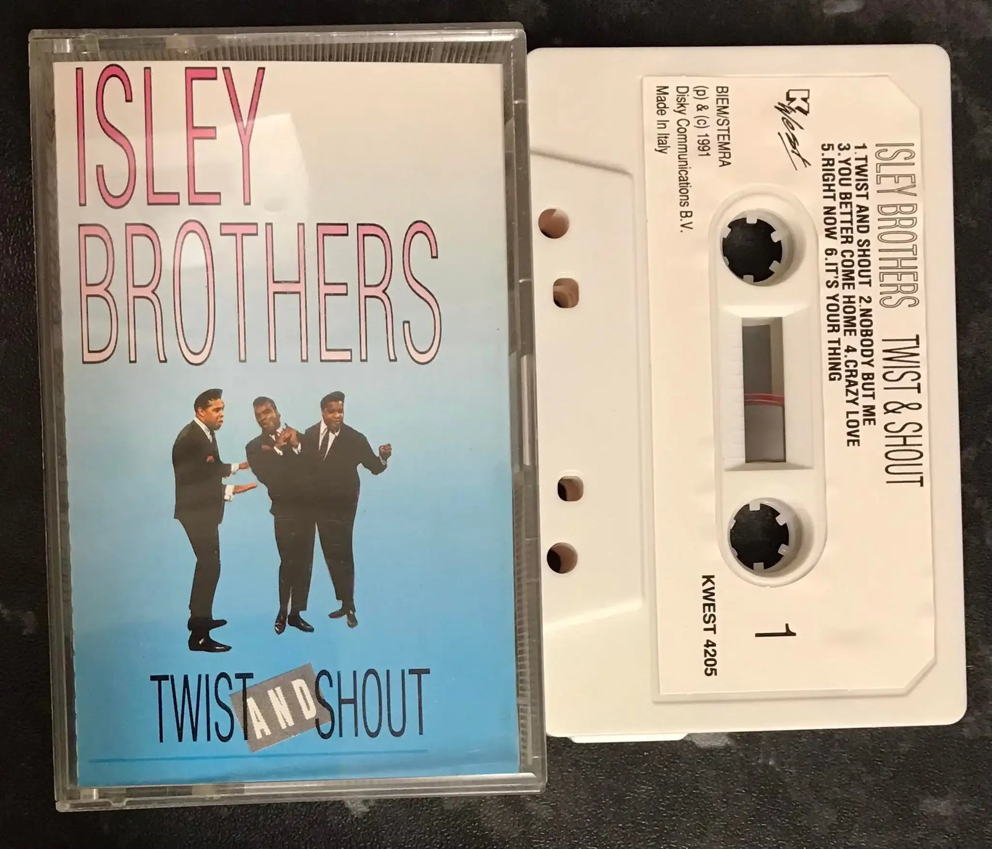 Isley Brothers, Twist and Shout Album, kwest 4205, Vintage Cassette Magretro