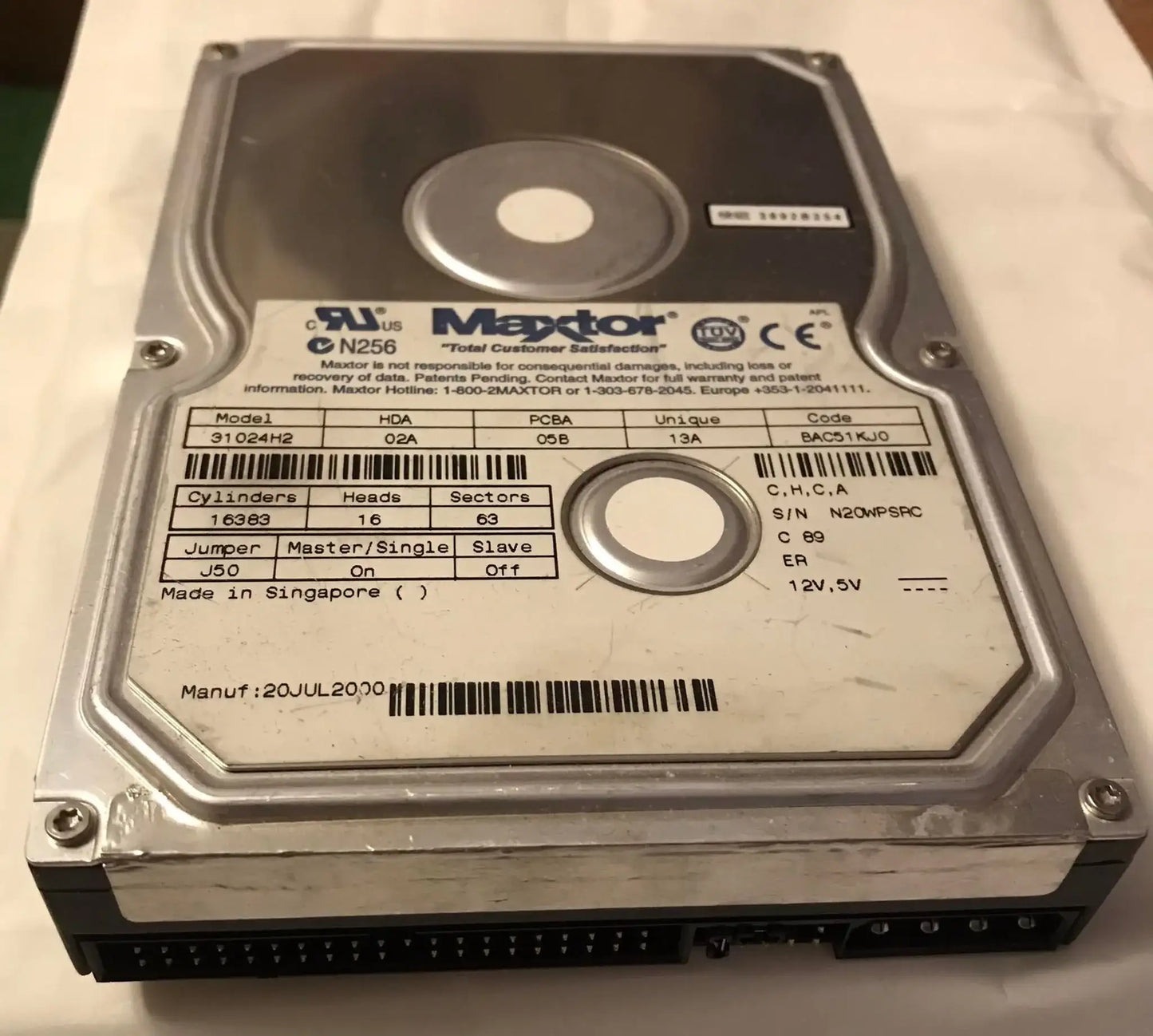 10Gb 3.5 inch Hard Drive, IDE/PATA HDD, Vintage Maxtor model 31024H2 Hard Drive, Magretro